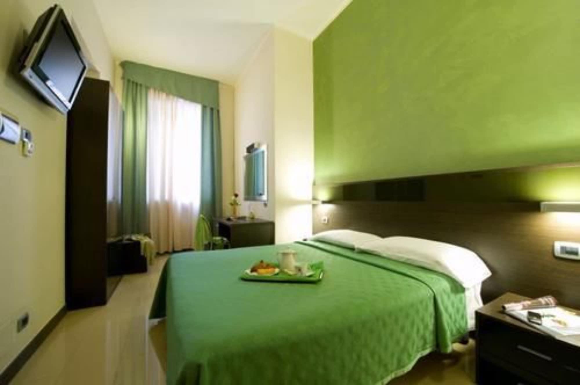 Hotel Ideale Milano Esterno foto