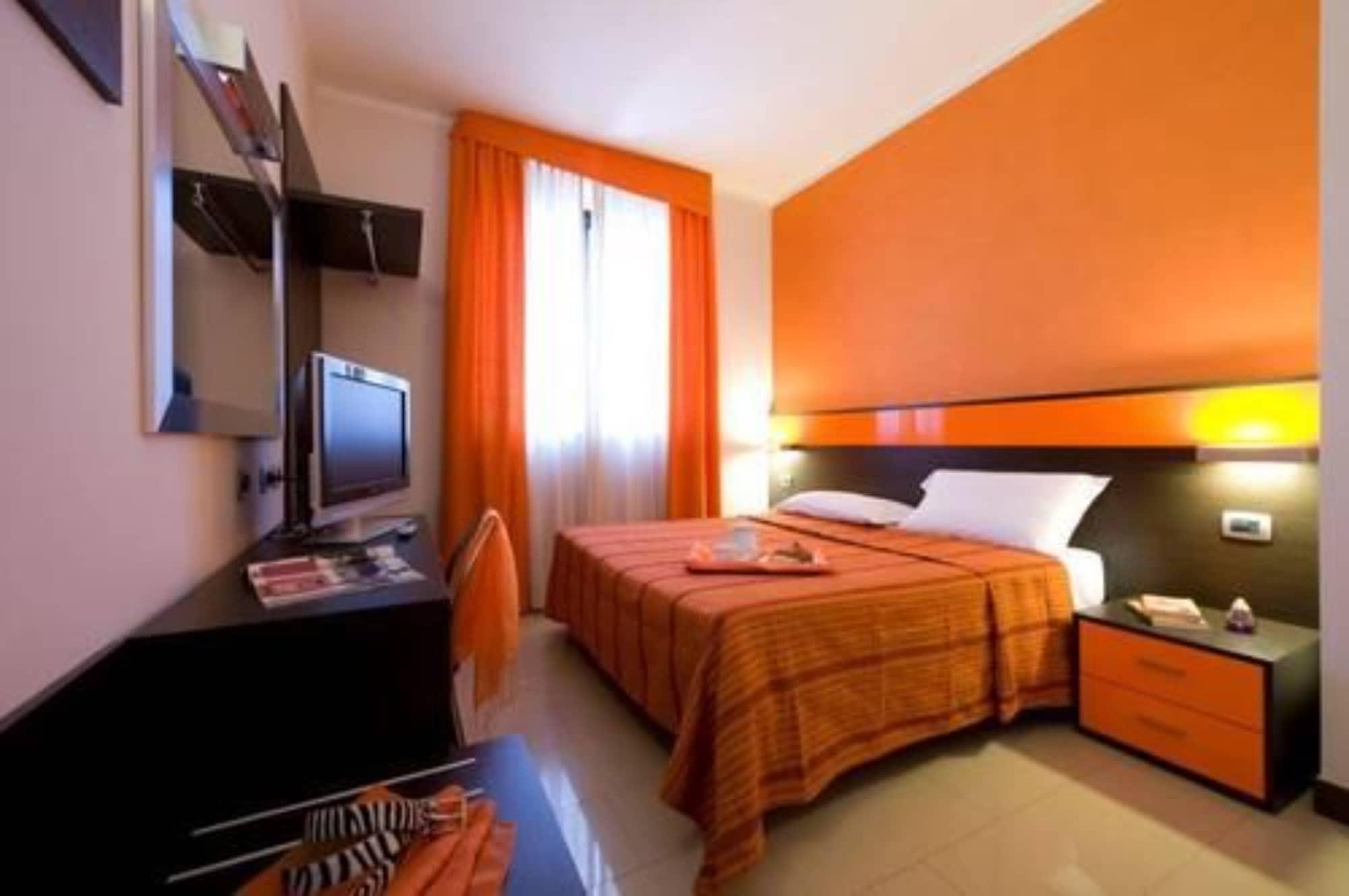Hotel Ideale Milano Esterno foto