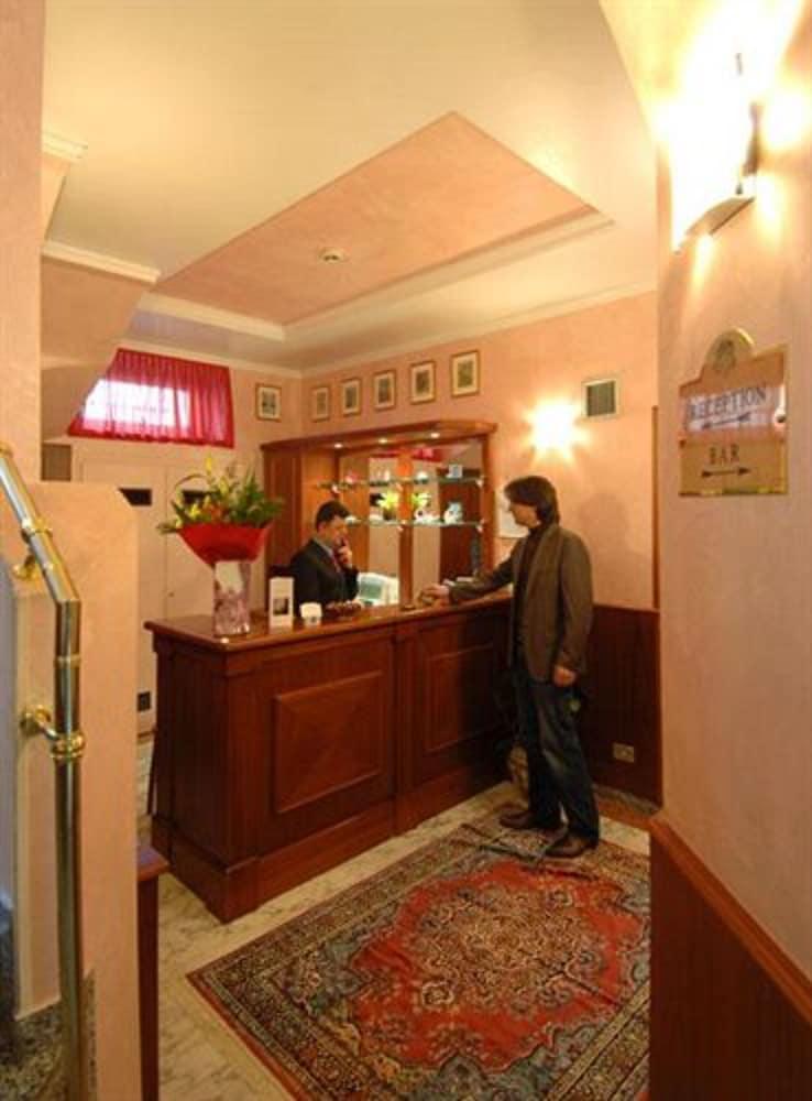 Hotel Ideale Milano Esterno foto
