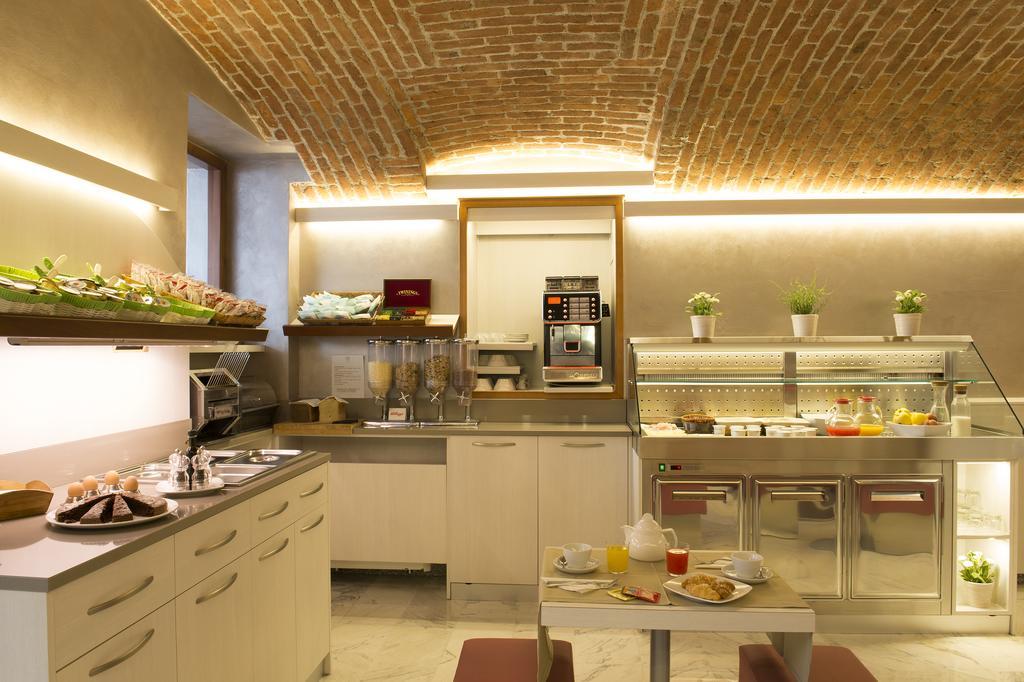 Hotel Ideale Milano Esterno foto