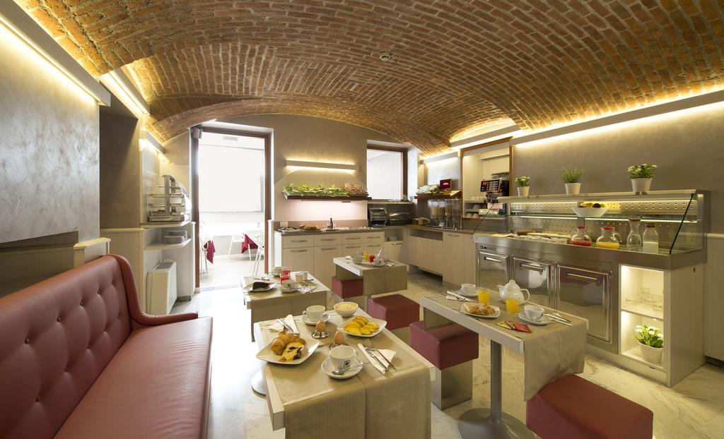 Hotel Ideale Milano Esterno foto